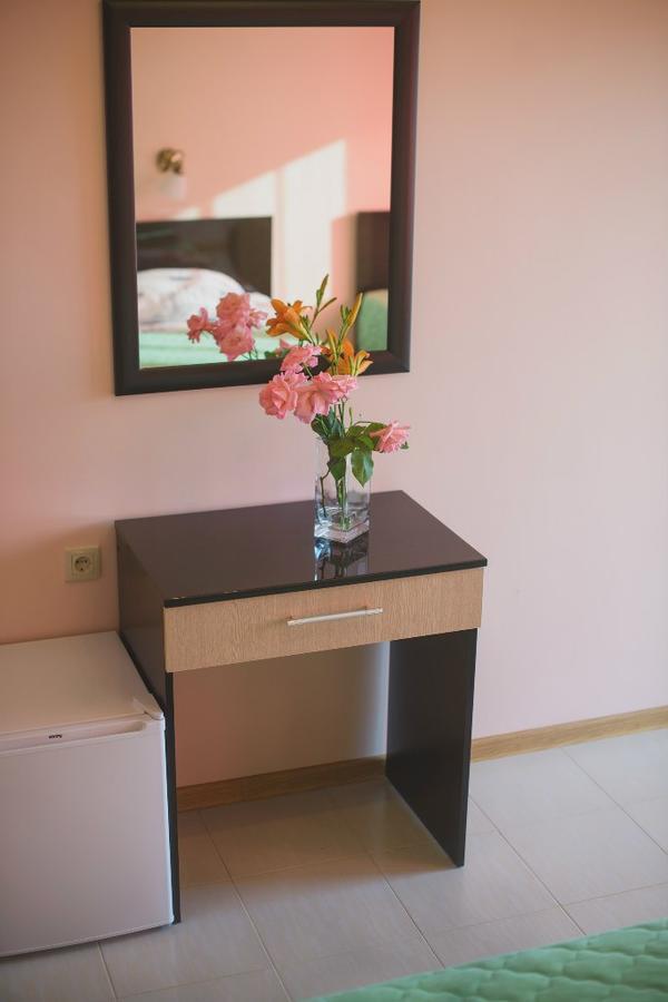 Guest House Arlen Gantiadi Exterior foto
